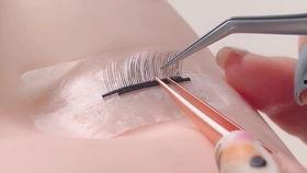 嫁接美睫视频,打造迷人电眼,轻松掌握嫁接技巧